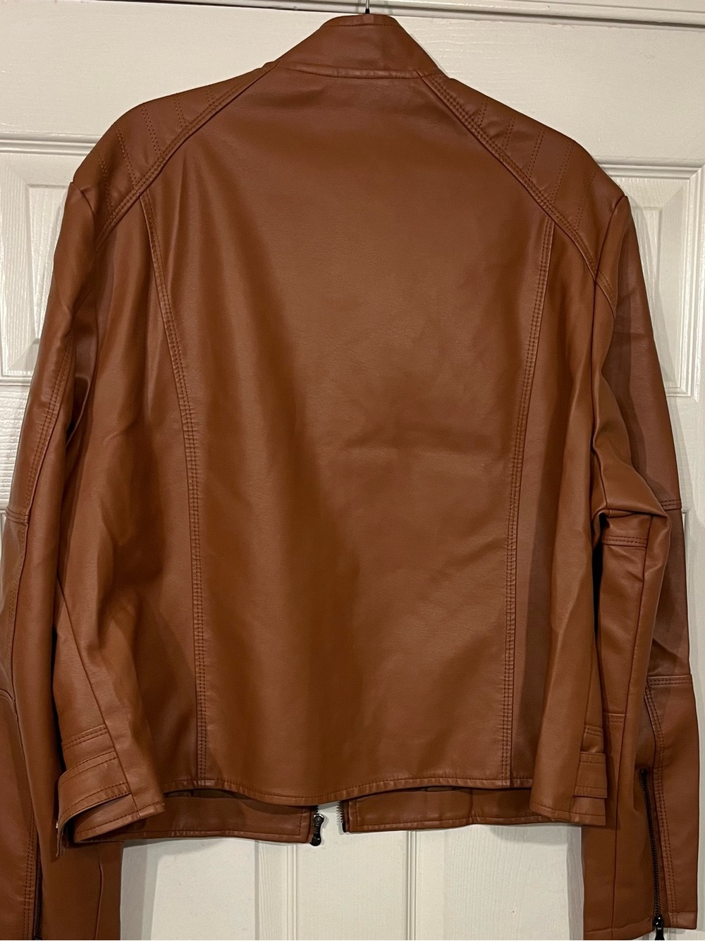 NWOT Women's Tan Leather Moto Jacket - Sleek Zip Front(runs small) - Picture 3 of 5